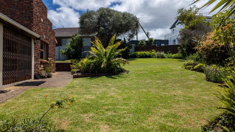 3 Bedroom Property for Sale in Dana Bay Western Cape